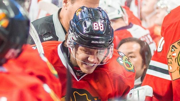Zraněný útočník Chicaga Patrick Kane Zraněný útočník Chicaga Patrick Kane