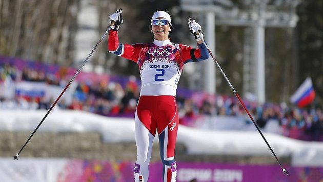 Marit Björgenová se raduje ze svého celkově již čtvrtého zlatého kovu z Olympijských her. Marit Björgenová se raduje ze svého celkově již čtvrtého zlatého kovu z Olympijských her.