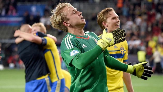 Švédský brankář Patrik Carlgren, hrdina penaltového rozstřelu ve finále ME hráčů do 21 let. Švédský brankář Patrik Carlgren, hrdina penaltového rozstřelu ve finále ME hráčů do 21 let.