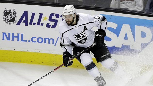 Dvojnásobný vítěz Stanley cupu Drew Doughty v barvách týmu Los Angeles, s kterým prodloužil smlouvu o dalších osm let. Dvojnásobný vítěz Stanley cupu Drew Doughty v barvách týmu Los Angeles, s kterým prodloužil smlouvu o dalších osm let.