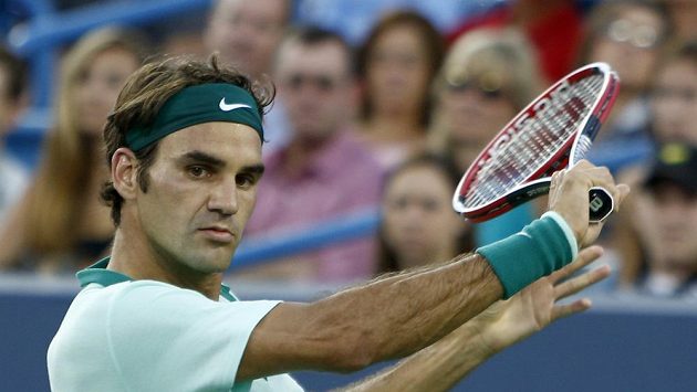 Švýcarský tenista Roger Federer v utkání s Gaelem Monfilsem v Cincinnati. Švýcarský tenista Roger Federer v utkání s Gaelem Monfilsem v Cincinnati.