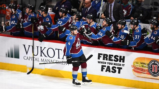 Před pár dny slavil obránce Colorada Avalanche Tyson Barrie gól, který vstřelil do sítě Pittsburghu. Teď ho ze hry vyřadila zlomenina ruky. Před pár dny slavil obránce Colorada Avalanche Tyson Barrie gól, který vstřelil do sítě Pittsburghu. Teď ho ze hry vyřadila zlomenina ruky.