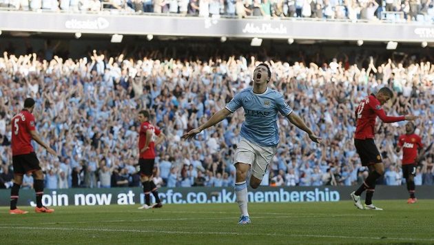 Záložník Citizens Samir Nasri se raduje z gólu. Záložník Citizens Samir Nasri se raduje z gólu.