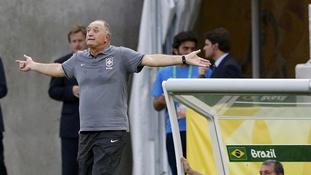 Kouč Brazílie Luiz Felipe Scolari na turnaji o Pohár FIFA. Kouč Brazílie Luiz Felipe Scolari na turnaji o Pohár FIFA.