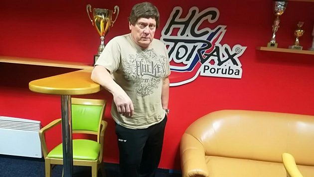 Trenér Poruby František Výborný. Trenér Poruby František Výborný.