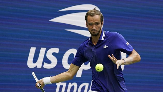 Ruský tenista Daniil Medveděv ve finále US Open proti Novaku Djokovičovi ze Srbska. Ruský tenista Daniil Medveděv ve finále US Open proti Novaku Djokovičovi ze Srbska.
