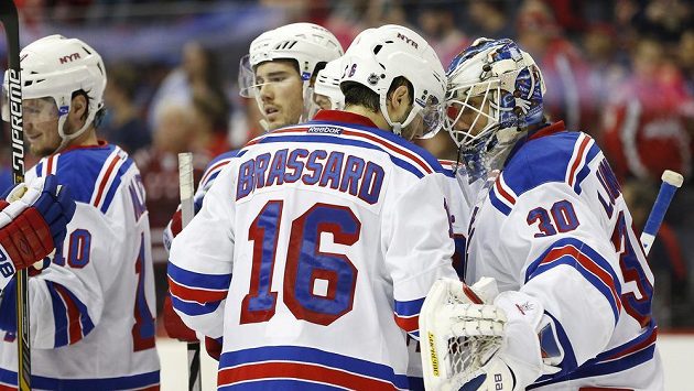 Rangers vyhráli základní část a konečně by rádi získali Stanley Cup. Rangers vyhráli základní část a konečně by rádi získali Stanley Cup.