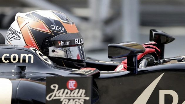 Fin Kimi Räikkönen při tréninku na Velkou cenu Malajsie. Fin Kimi Räikkönen při tréninku na Velkou cenu Malajsie.