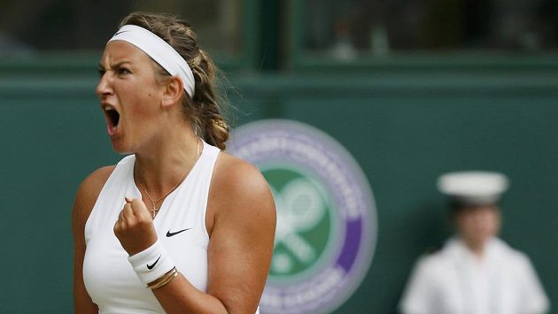 Běloruská tenistka Viktorie Azarenková ve čtvrtfinále Wimbledonu. Běloruská tenistka Viktorie Azarenková ve čtvrtfinále Wimbledonu.