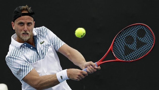 Denis Kudla skončil v kvalifikaci Australian Open kvůli koronaviru. Denis Kudla skončil v kvalifikaci Australian Open kvůli koronaviru.