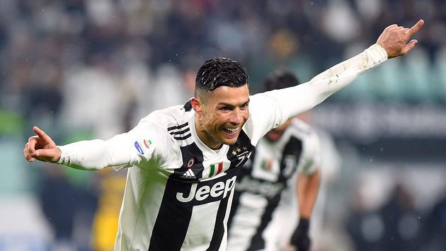 Cristiano Ronaldo z Juventusu se raduje z gólu proti Parmě. Cristiano Ronaldo z Juventusu se raduje z gólu proti Parmě.