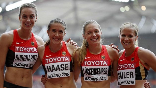 Německá sprinterka Verena Sailerová (vpravo) končí s atletikou. Německá sprinterka Verena Sailerová (vpravo) končí s atletikou.