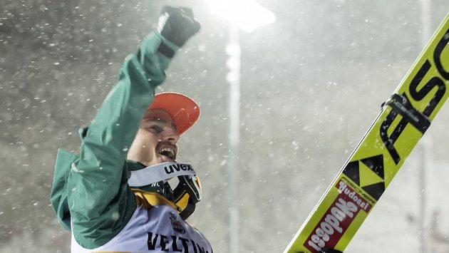 Německý skokan na lyžích Richard Freitag je největším favoritem Turné. Německý skokan na lyžích Richard Freitag je největším favoritem Turné.