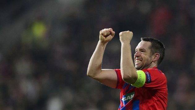 Pavel Horváth se raduje z vítězství nad CSKA. Pavel Horváth se raduje z vítězství nad CSKA.