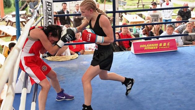 Boxerka Fabiána Bytygi v ringu. Boxerka Fabiána Bytygi v ringu.