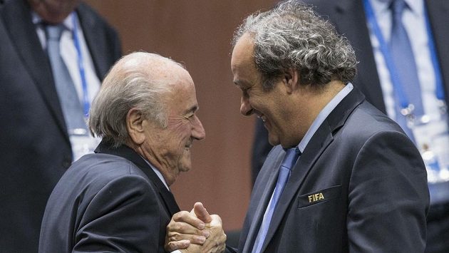 Michel Platini (vpravo) se Seppem Blatterem. Michel Platini (vpravo) se Seppem Blatterem.