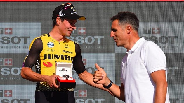 Jeden z nejlepších silničních cyklistů historie Miguel Indurain ozdobí svou účastí etapový závod horských kol Garmin Titan Desert. Na snímku se slovinským závodníkem Rogličem během slavné Vuelty. Jeden z nejlepších silničních cyklistů historie Miguel Indurain ozdobí svou účastí etapový závod horských kol Garmin Titan Desert. Na snímku se slovinským závodníkem Rogličem během slavné Vuelty.