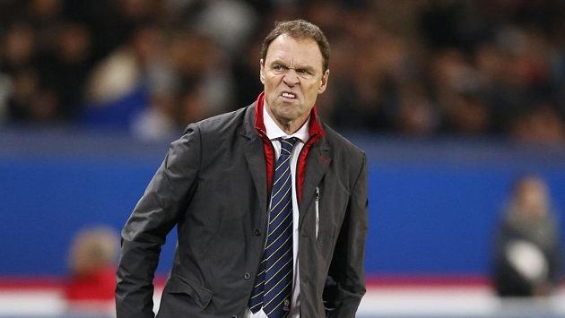 Němec Holger Osieck v Austrálii skončil. Němec Holger Osieck v Austrálii skončil.