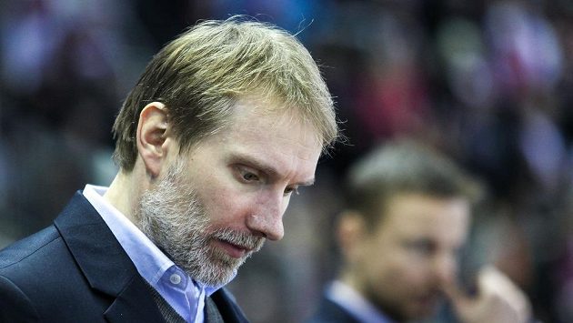 Hokejisty extraligového Hradce Králové povede v příští sezóně jako hlavní kouč Tomáš Martinec (na archivním snímku z 26. prosince 2015). Hokejisty extraligového Hradce Králové povede v příští sezóně jako hlavní kouč Tomáš Martinec (na archivním snímku z 26. prosince 2015).
