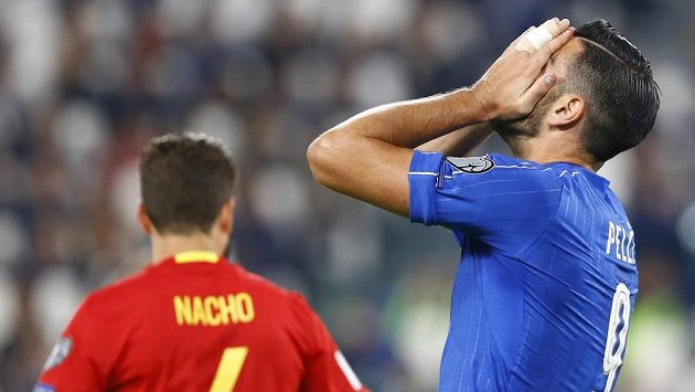 Italský útočník Graziano Pellé byl vyřazen z reprezentace. Italský útočník Graziano Pellé byl vyřazen z reprezentace.