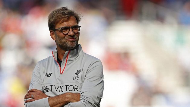 Trenér Jürgen Klopp si získává u hráčů Liverpoolu respekt. Trenér Jürgen Klopp si získává u hráčů Liverpoolu respekt.