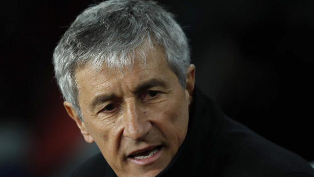 Trenér fotbalistů Barcelony Quique Setién rozhodně s výkonem svého týmu není spokojený Trenér fotbalistů Barcelony Quique Setién rozhodně s výkonem svého týmu není spokojený