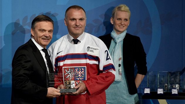 René Fasel a Robert Reichel během uvedení do Síně slávy IIHF. René Fasel a Robert Reichel během uvedení do Síně slávy IIHF.