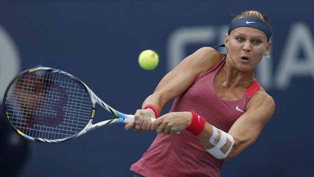 Lucie Šafářová během zápau s Robertou Vinciovou ve 2. kole US Open. Lucie Šafářová během zápau s Robertou Vinciovou ve 2. kole US Open.