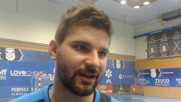 Házenkářský reprezentant Miloš Škvařil se těší na švýcarské angažmá. Házenkářský reprezentant Miloš Škvařil se těší na švýcarské angažmá.