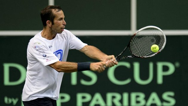 Radek Štěpánek na tréninku v Praze před semifinále tenisového Davisova poháru. Radek Štěpánek na tréninku v Praze před semifinále tenisového Davisova poháru.