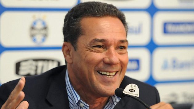 Trenér Vanderlei Luxemburgo. Trenér Vanderlei Luxemburgo.