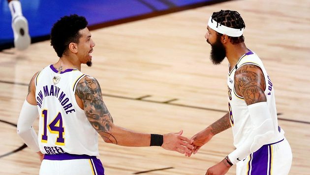 Danny Green (14) a Markieff Morris (88) z Los Angeles Lakers. Danny Green (14) a Markieff Morris (88) z Los Angeles Lakers.