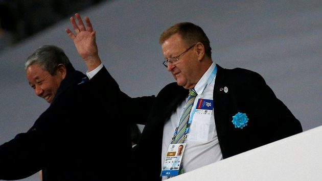 Viceprezident MOV John Coates (vpravo). Viceprezident MOV John Coates (vpravo).