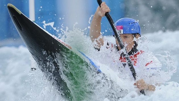 Kajakářka Štěpánka Hilgertová na olympijském kanálu v Lee Valley Kajakářka Štěpánka Hilgertová na olympijském kanálu v Lee Valley