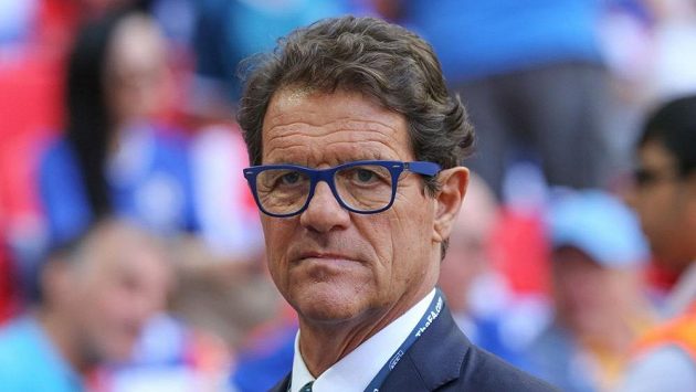 Bývalý trenér Juventusu nebo Realu Madrid Fabio Capello povede fotbalisty předposledního celku čínské ligy Ťiang-su Su-ning. Bývalý trenér Juventusu nebo Realu Madrid Fabio Capello povede fotbalisty předposledního celku čínské ligy Ťiang-su Su-ning.