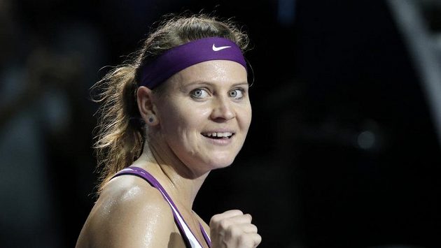 Lucie Šafářová se raduje po vítězství nad Němkou Angelique Kerberovou na Turnaji mistryň. Lucie Šafářová se raduje po vítězství nad Němkou Angelique Kerberovou na Turnaji mistryň.