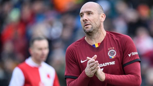 Jak Koller si v dresu Sparty poprvé vyzkoušel Silvstrovské derby. Jak Koller si v dresu Sparty poprvé vyzkoušel Silvstrovské derby.
