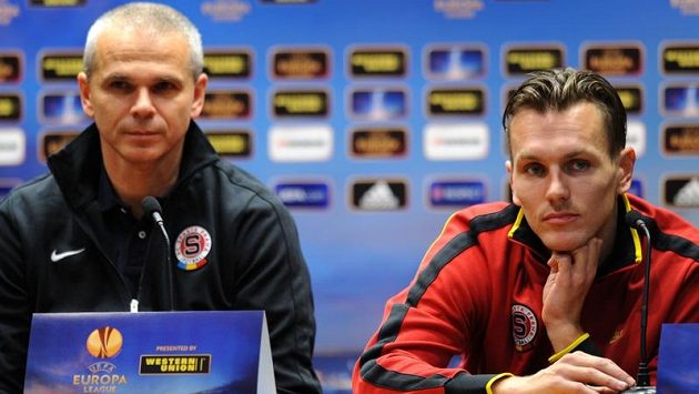 Trenér pražské Sparty Vítězslav Lavička (vlevo) a obránce Ondřej Švejdík Trenér pražské Sparty Vítězslav Lavička (vlevo) a obránce Ondřej Švejdík