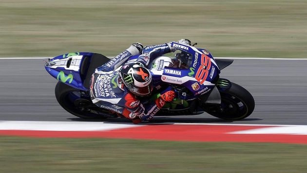 Španěl Jorge Lorenzo na ilustračním snímku při GP San Marina v Misanu. Španěl Jorge Lorenzo na ilustračním snímku při GP San Marina v Misanu.