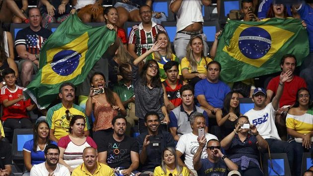 Brazilští fanoušci fair play moc neznají, mrzí Lavillenieho. Brazilští fanoušci fair play moc neznají, mrzí Lavillenieho.