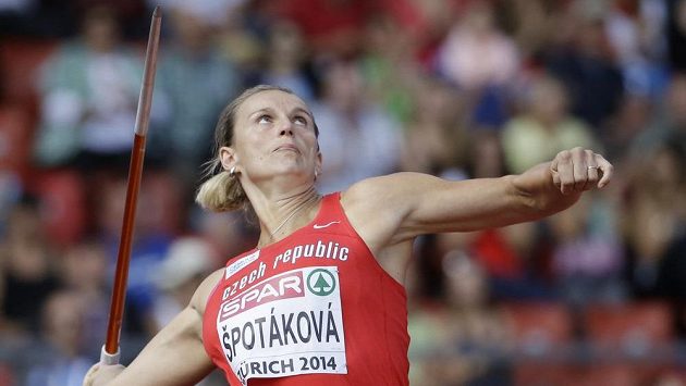 Oštěpařka Barbora Špotáková při kvalifikačním pokusu na ME v Curychu. Oštěpařka Barbora Špotáková při kvalifikačním pokusu na ME v Curychu.