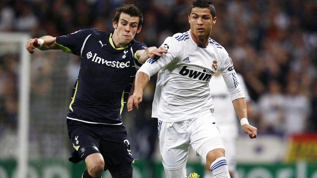 Gareth Bale (vlevo) by se už brzy mohl stát spoluhráčem Cristiana Ronalda. Gareth Bale (vlevo) by se už brzy mohl stát spoluhráčem Cristiana Ronalda.