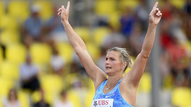 Oslavné gesto oštěpařky Barbory Špotákové na Diamantové lize v Lausanne. Oslavné gesto oštěpařky Barbory Špotákové na Diamantové lize v Lausanne.