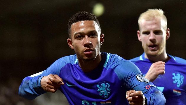 Nizozemec Memphis Depay slaví gól proti Lucembursku. Nizozemec Memphis Depay slaví gól proti Lucembursku.