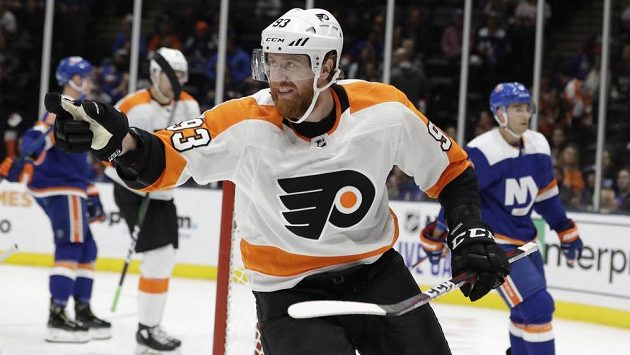 Jakub Voráček slaví svůj gól do sítě NY Islanders. Jakub Voráček slaví svůj gól do sítě NY Islanders.