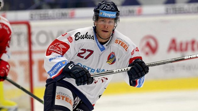Yan Stastny při svém prvním utkání v dresu Vítkovic proti Pardubicím. Yan Stastny při svém prvním utkání v dresu Vítkovic proti Pardubicím.
