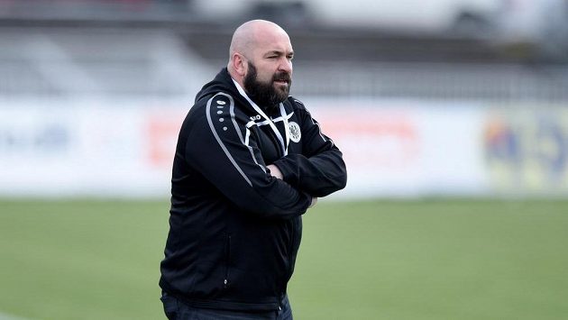 Bohuslav Pilný na archivním snímku z asistentského působení na lavičce Hradce. Bohuslav Pilný na archivním snímku z asistentského působení na lavičce Hradce.