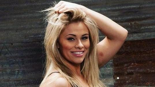 Bojovnice Paige VanZantová by klidně mohla být i modelkou. Chystá se ale na drsnou boxerskou bitvu bez rukavic. Bojovnice Paige VanZantová by klidně mohla být i modelkou. Chystá se ale na drsnou boxerskou bitvu bez rukavic.