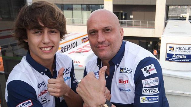 Andreas Pérez a Raúl Romero, ředitel týmu Reale Avintia. Andreas Pérez a Raúl Romero, ředitel týmu Reale Avintia.