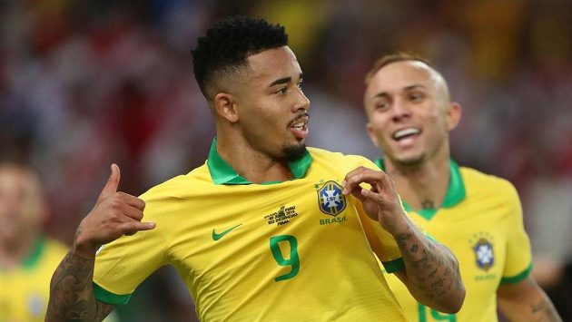 Gabriel Jesus oslavuje druhý gól Brazilců proti Peru. Gabriel Jesus oslavuje druhý gól Brazilců proti Peru.